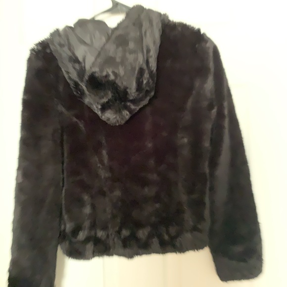 Fur jacket - Picture 3 of 3